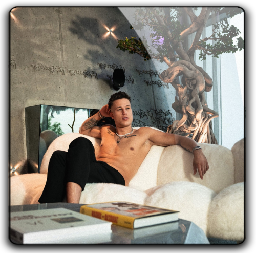 Album 3D Thumb