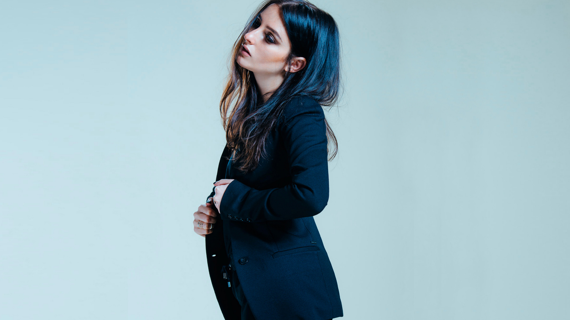 BANKS — Photo