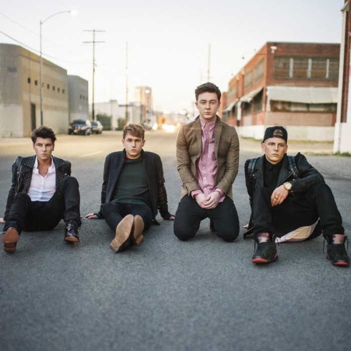 Rixton — Photo