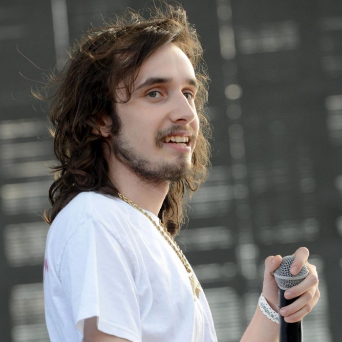 Pouya - 3D Cover | TheAudioDB.com